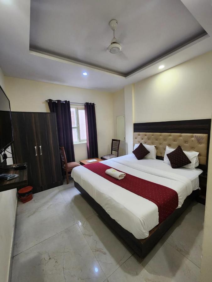 Hotel Ambe Inn By Ambience Delhi Igi Airport New Delhi Extérieur photo
