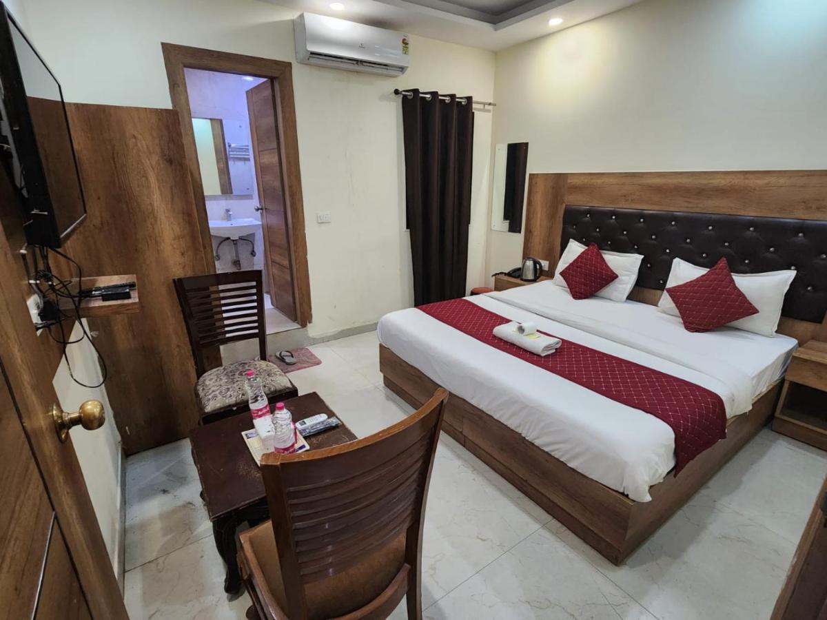 Hotel Ambe Inn By Ambience Delhi Igi Airport New Delhi Extérieur photo