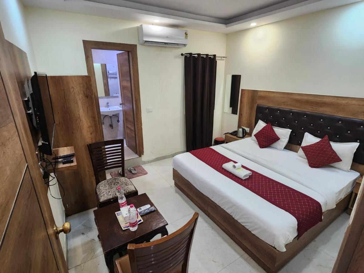 Hotel Ambe Inn By Ambience Delhi Igi Airport New Delhi Extérieur photo