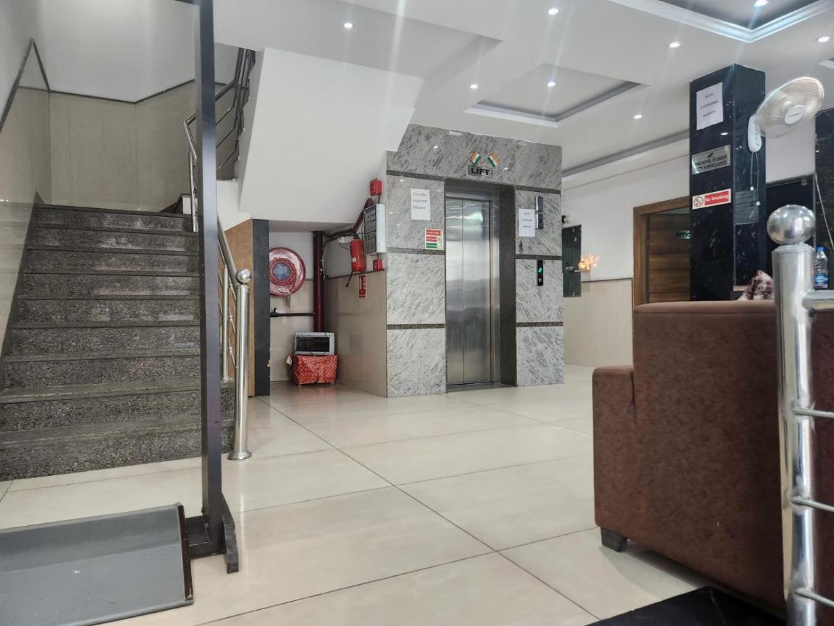Hotel Ambe Inn By Ambience Delhi Igi Airport New Delhi Extérieur photo