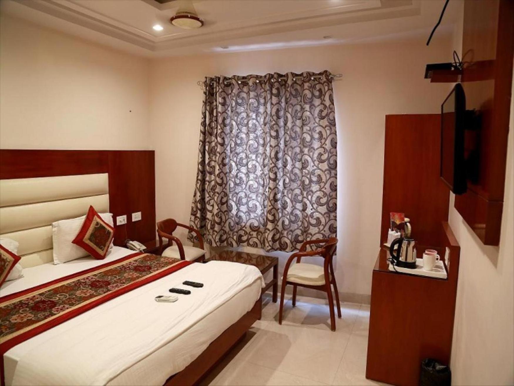 Hotel Ambe Inn By Ambience Delhi Igi Airport New Delhi Extérieur photo